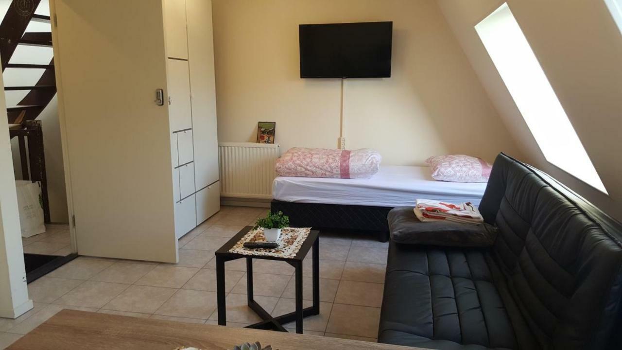 Apartment + Studios Insulinde Tilburg Exteriör bild